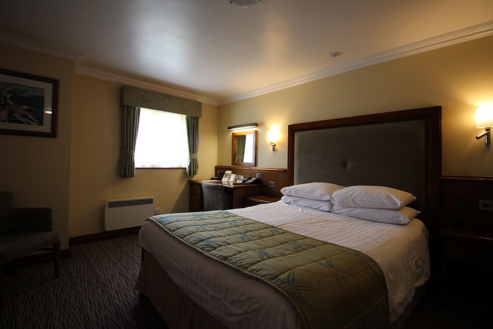 Standard Room, Multiple Beds, Non Smoking photo 3