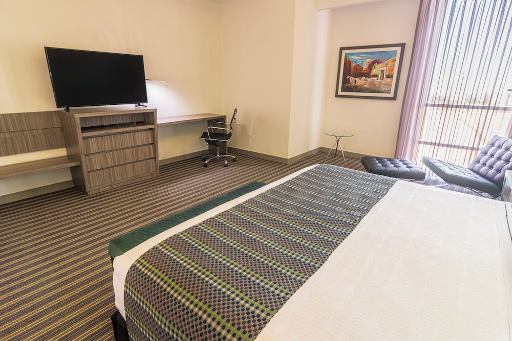 Junior Suite, 1 King Bed - Photo 6