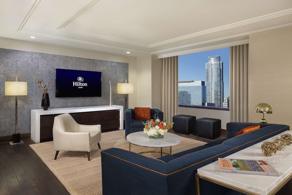 Presidential Suite, 1 King Bed, Accessible (3x3 Shower)