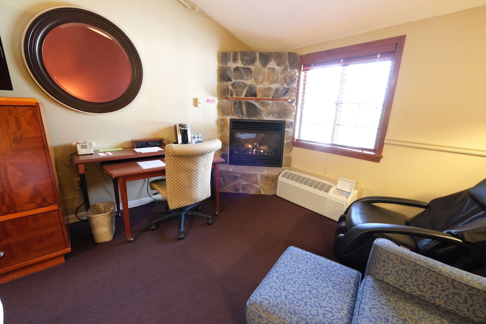 Premium Room, 1 King Bed - Photo 4