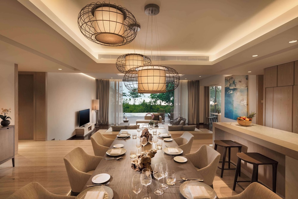 Four Bedroom Beach Residence - Photo 3