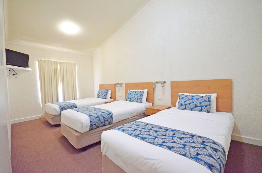 Family Suite, 2 Bedrooms, Non Smoking, Kitchenette photo 3