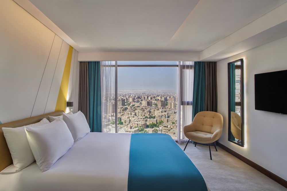 Suite, 1 Bedroom, Smoking, City View thumbnail 6