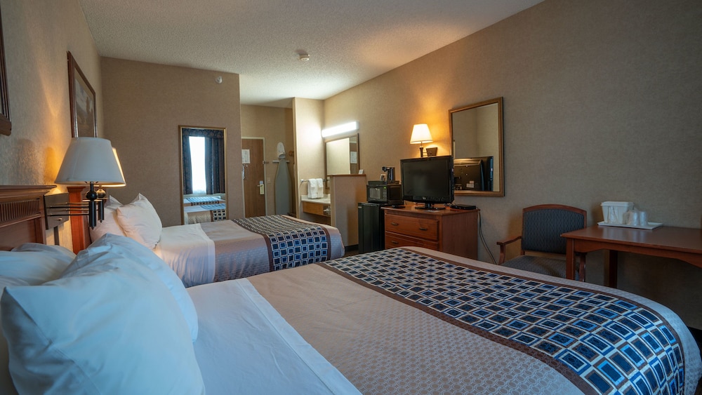 Economy Room, 2 Queen Beds photo 3