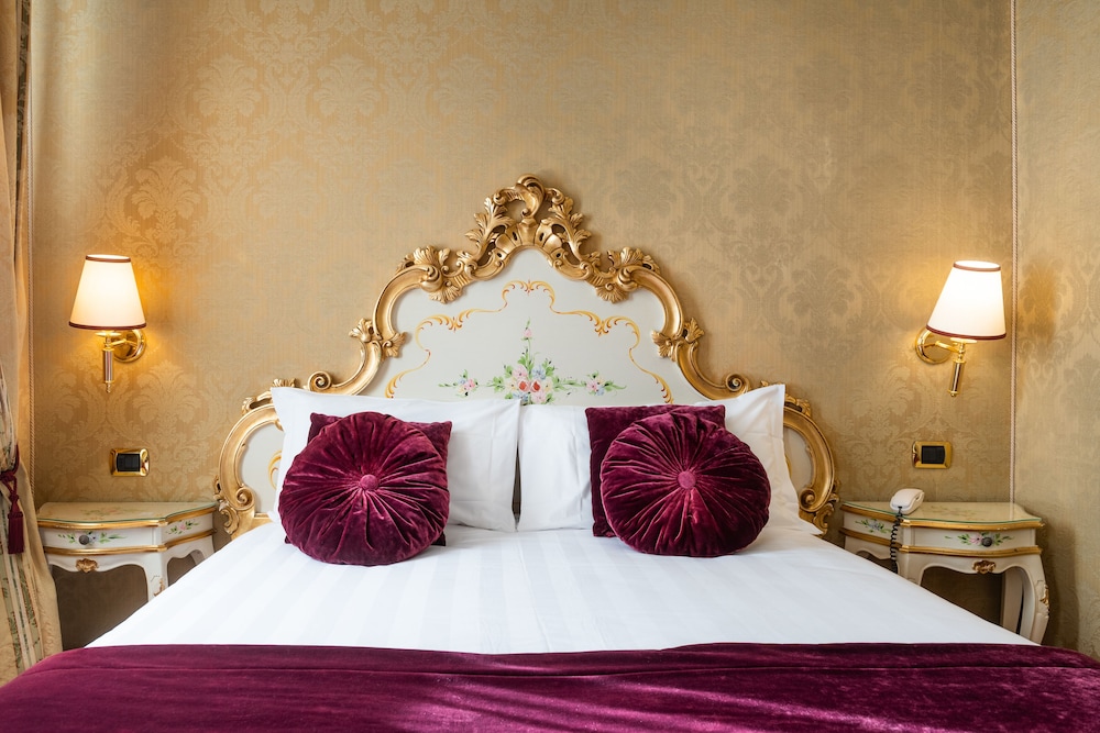 Classic Double or Twin Room photo 2