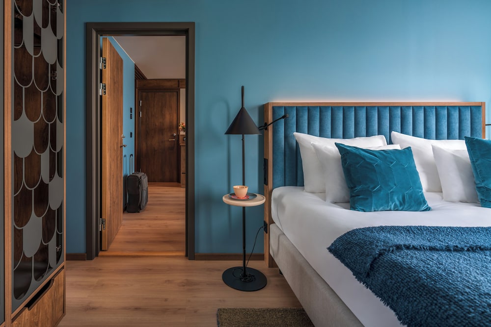 Superior Suite - Photo 2