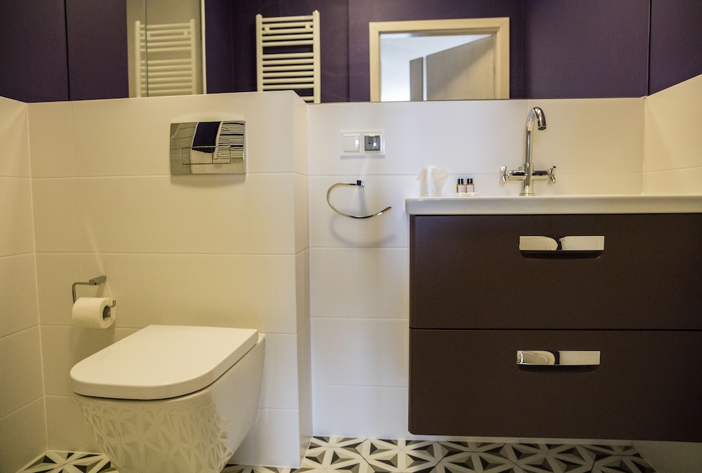 Studio Suite photo 2