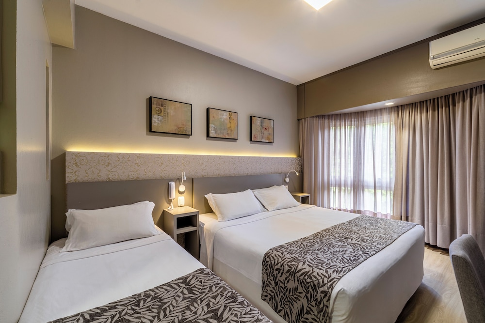 Deluxe Room - Photo 8
