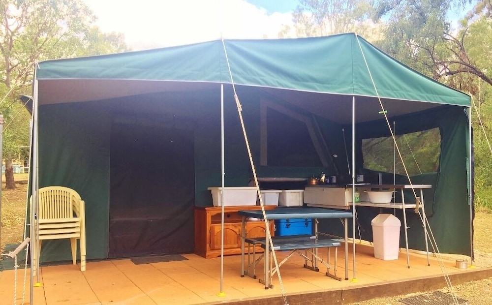 Standard Room, Non Smoking, Shared Bathroom (Camper Trailer Barney) photo 2