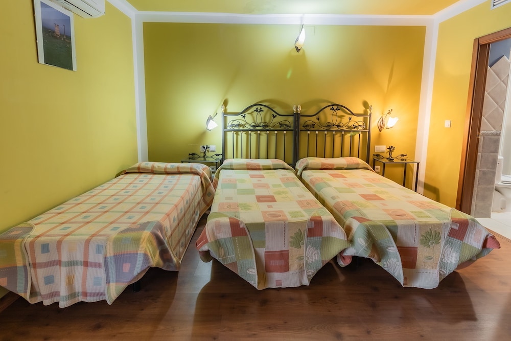 Triple Room photo 2