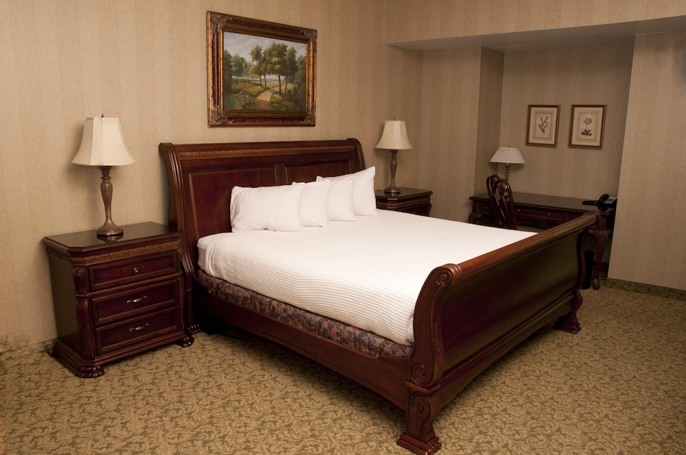 Standard Room, 1 King Bed photo 2