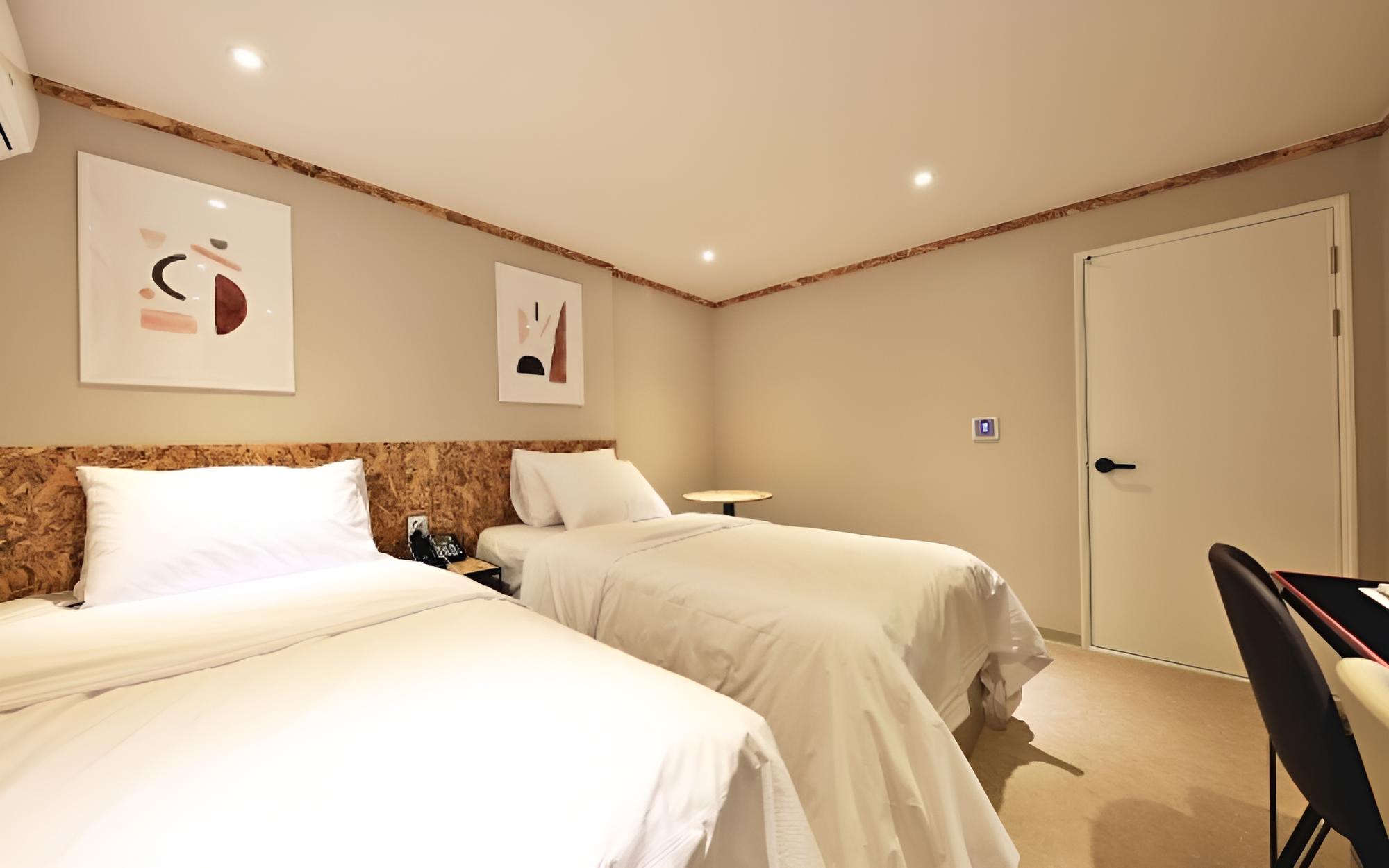 Room (Random allocation of event rooms on a) photo 2