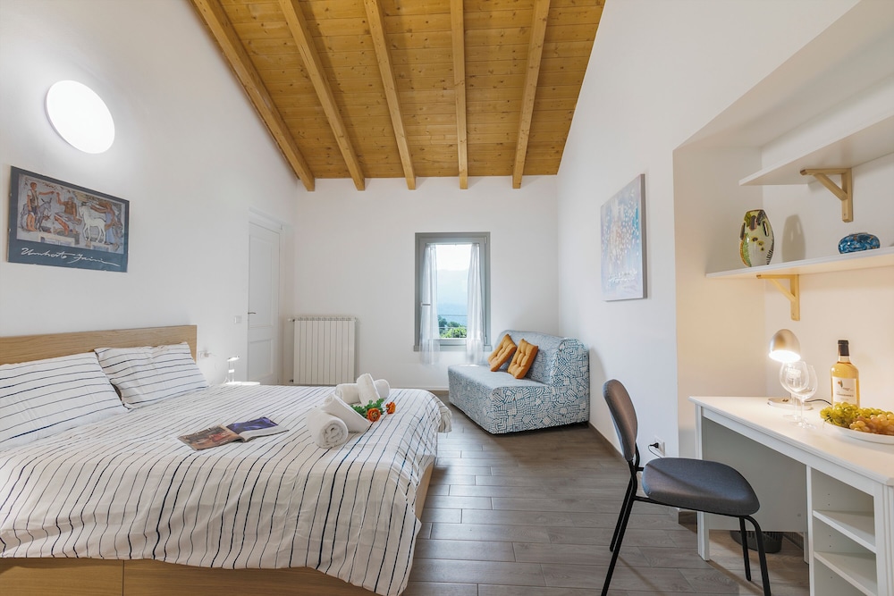 Standard Apartment, Multiple Bedrooms, Mountainside (Viola Apartment)