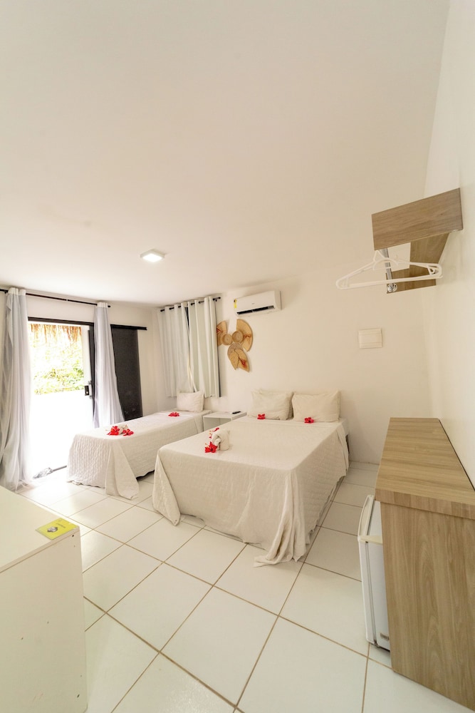 Superior Triple Room, Balcony, Pool View photo 1