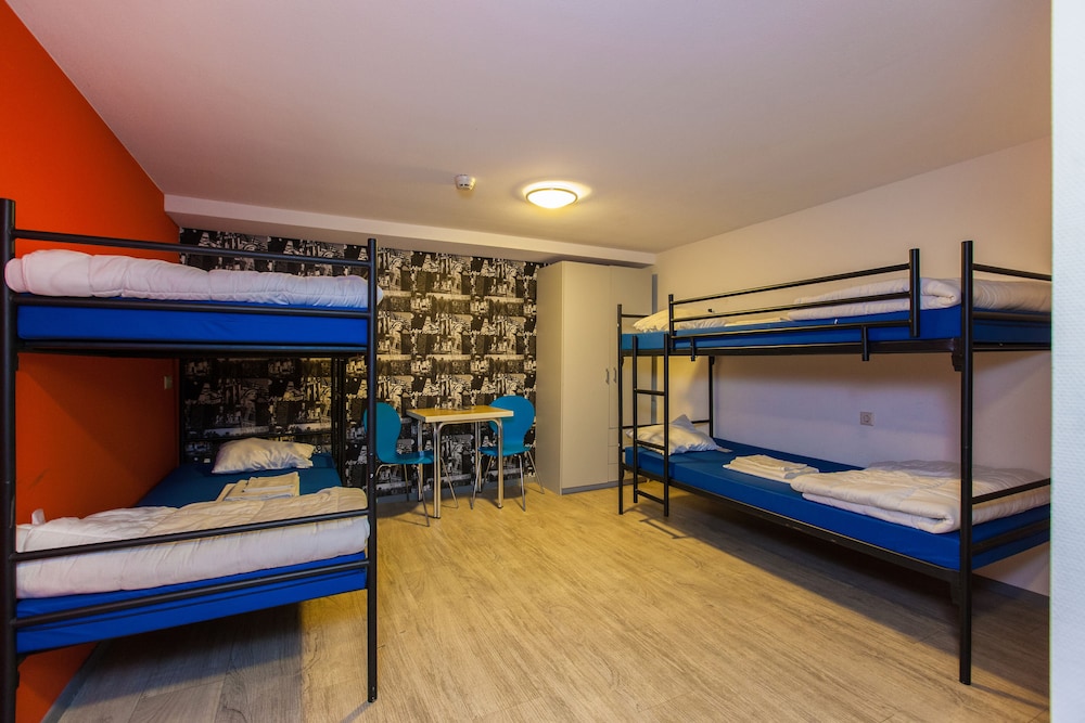 Shared Dormitory, Mixed Dorm (1 bed in 4-Bed Dormitory) photo 1