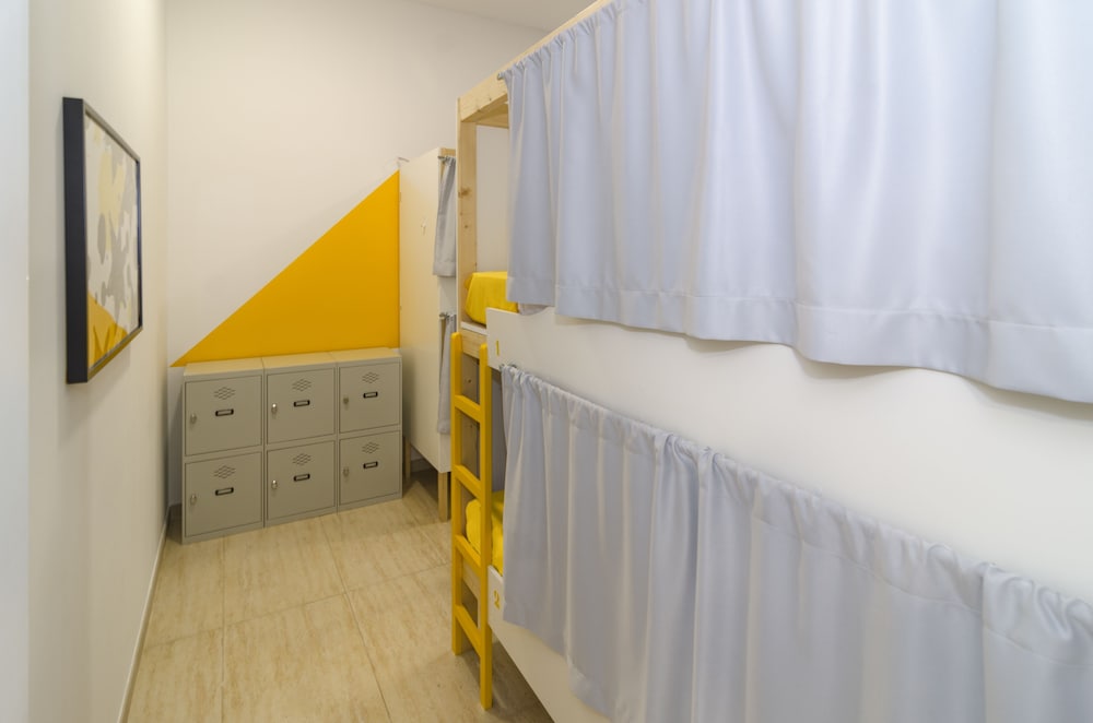 Shared Dormitory, Mixed Dorm (8 Beds) - City View