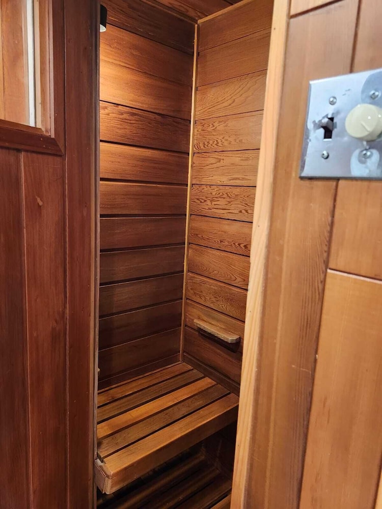 Honeymoon Suite, 1 Bedroom, Non Smoking, Air conditioning photo 3