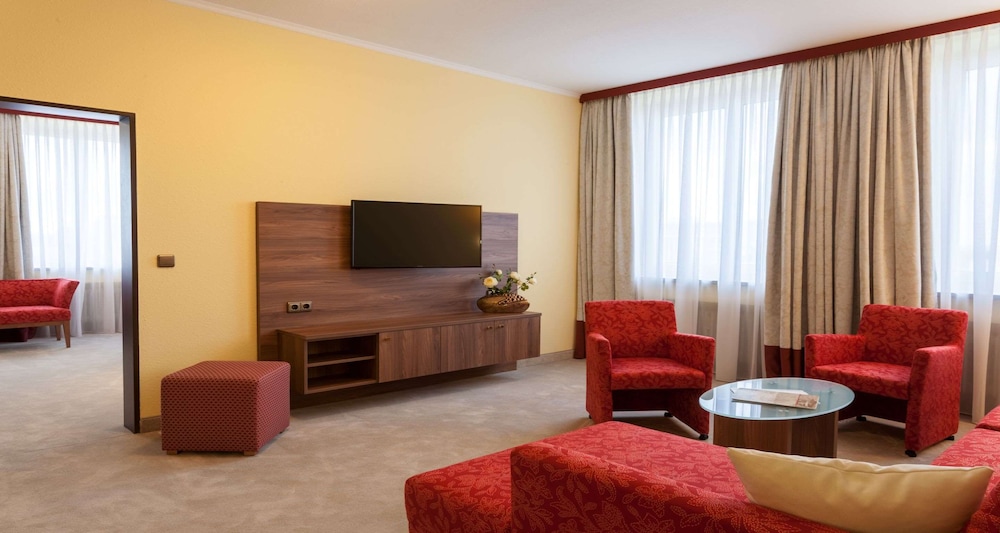 Suite, 1 Double Bed (Cozy Sitting Corner) - Photo 4
