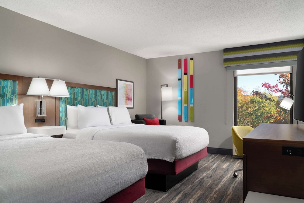 Studio, 2 Queen Beds, Accessible (Roll-in shower) - Photo 1