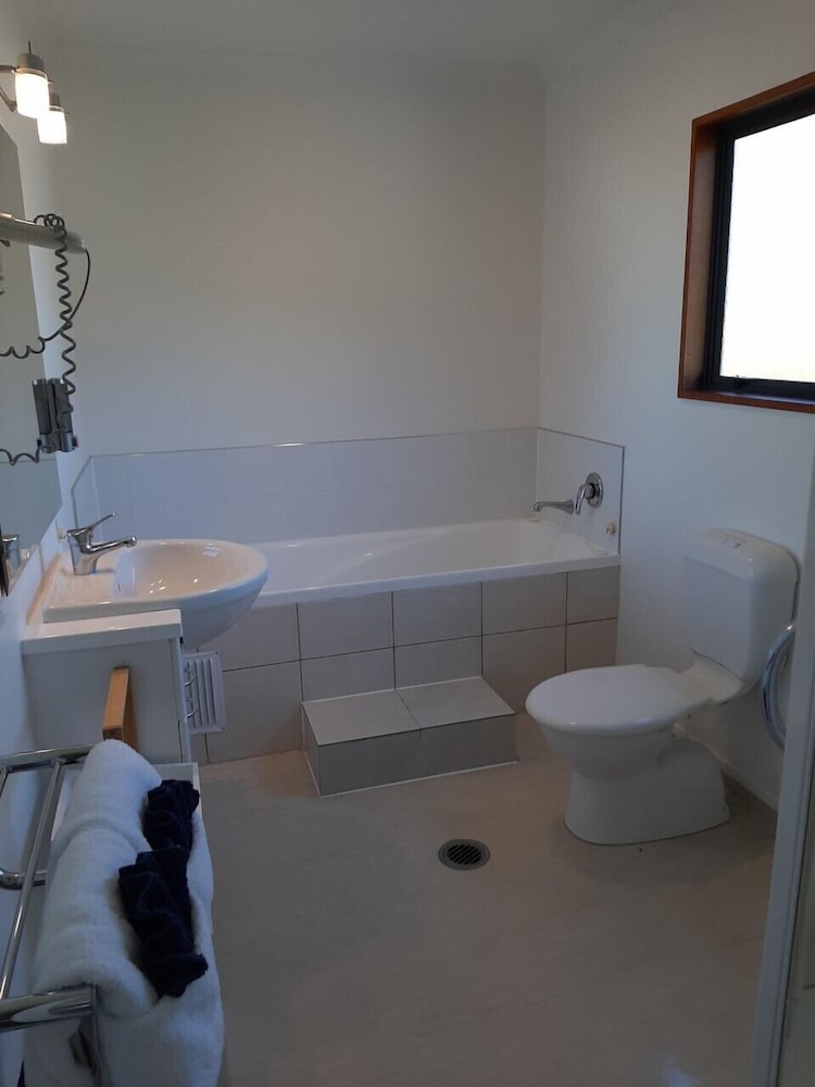 Standard Quadruple Room - Photo 4
