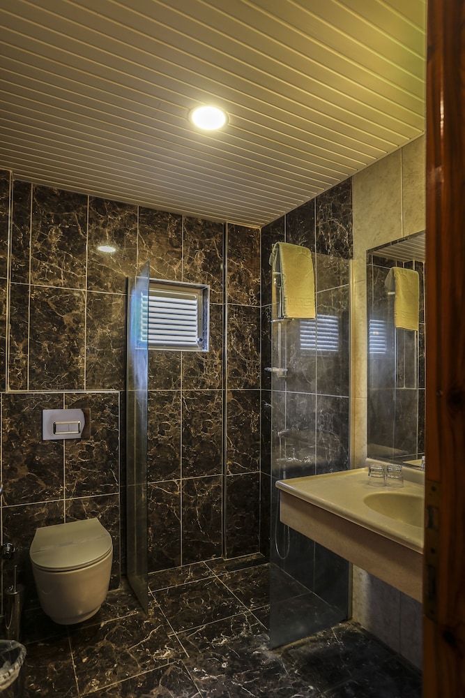 Standard Triple Room photo 3