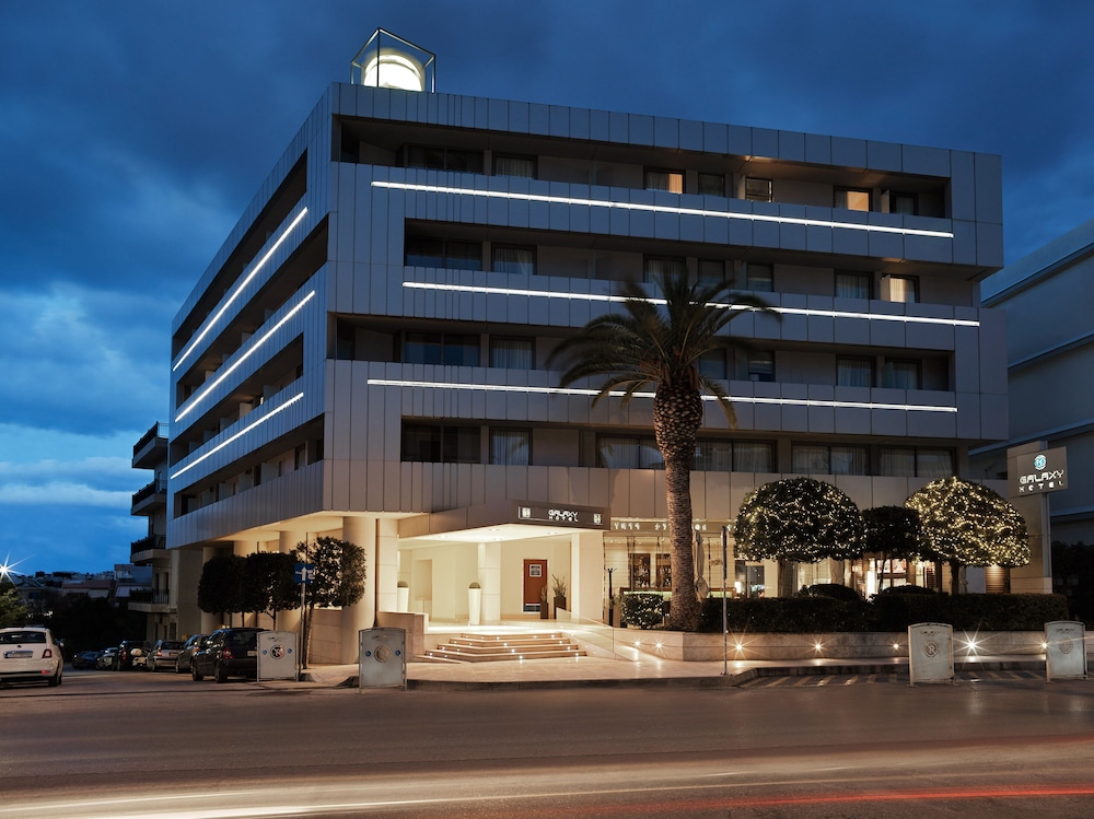 Superior Double or Twin Room, City View (Business) - Photo 12