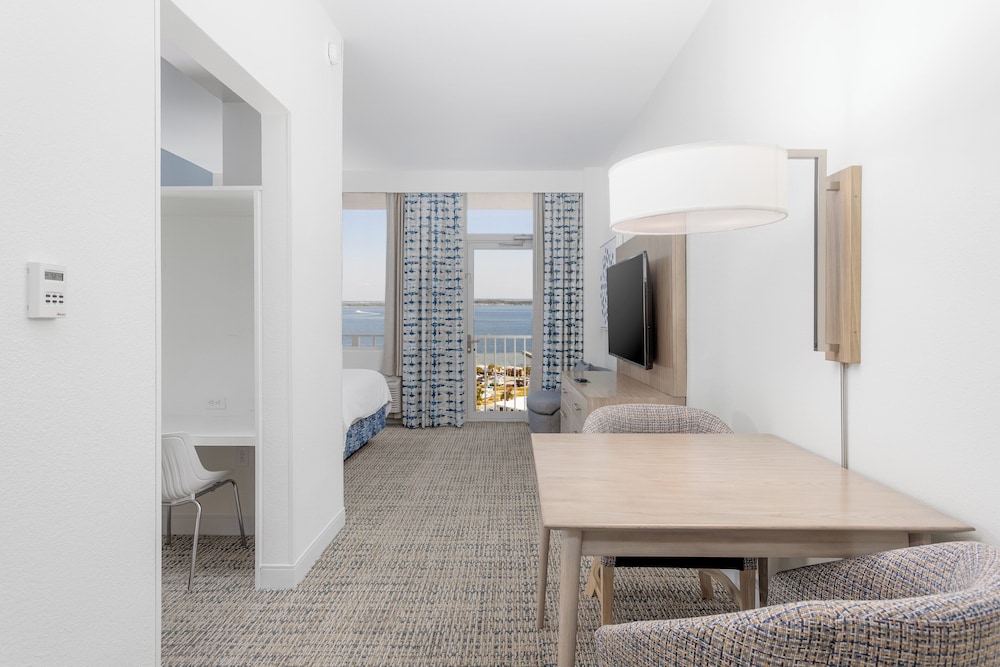 Suite, Multiple Beds, Pool View - Photo 7