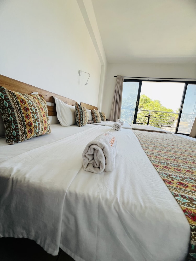 Family Room, Multiple Beds, Beach View photo 1