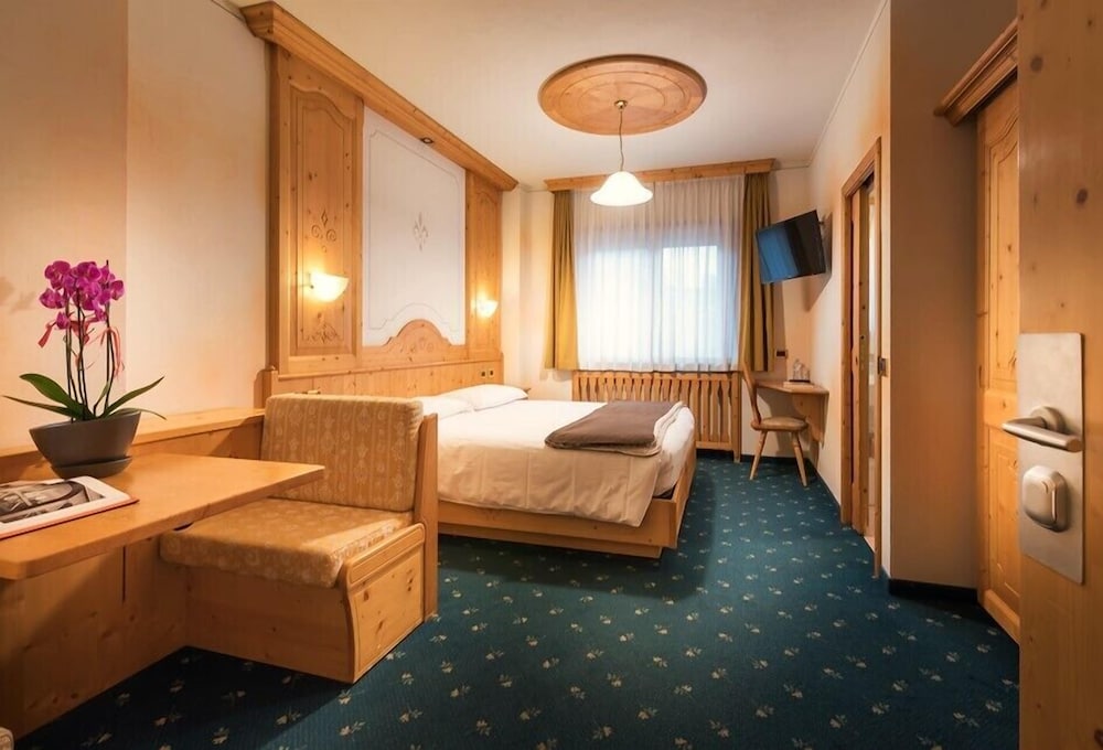 Standard Double Room, Mountain View photo 3