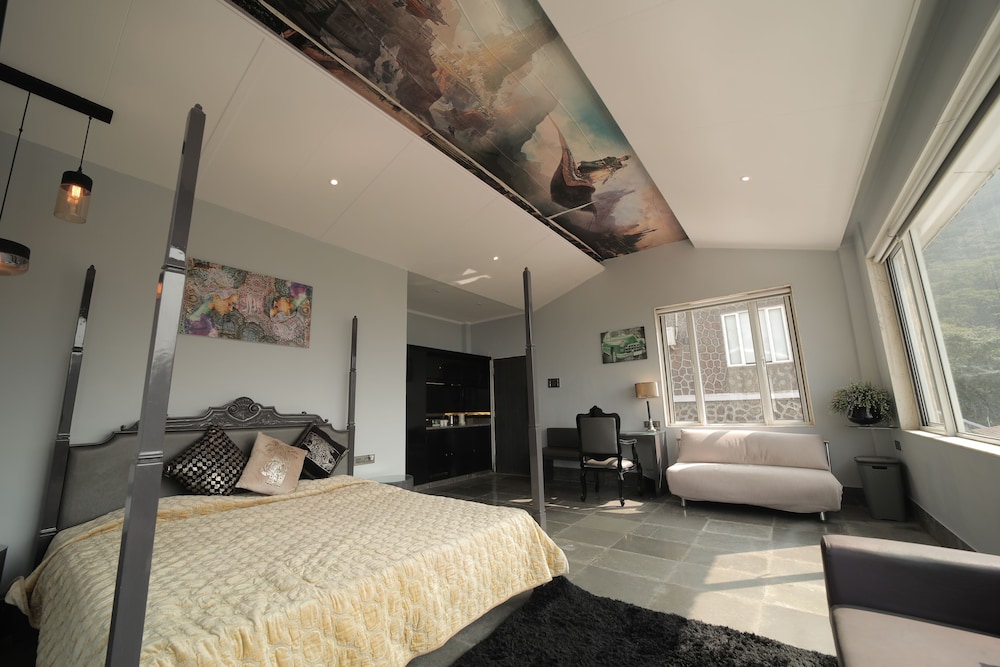 Ultra Luxury Suite with Mountain and Valley View - Photo 9