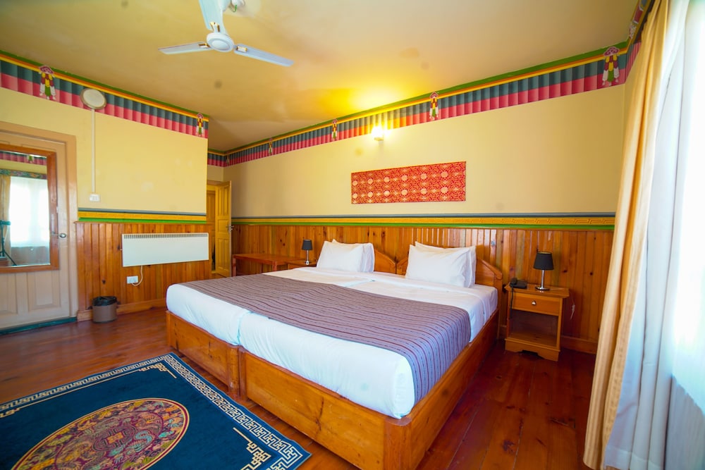 Deluxe Double or Twin Room photo 3