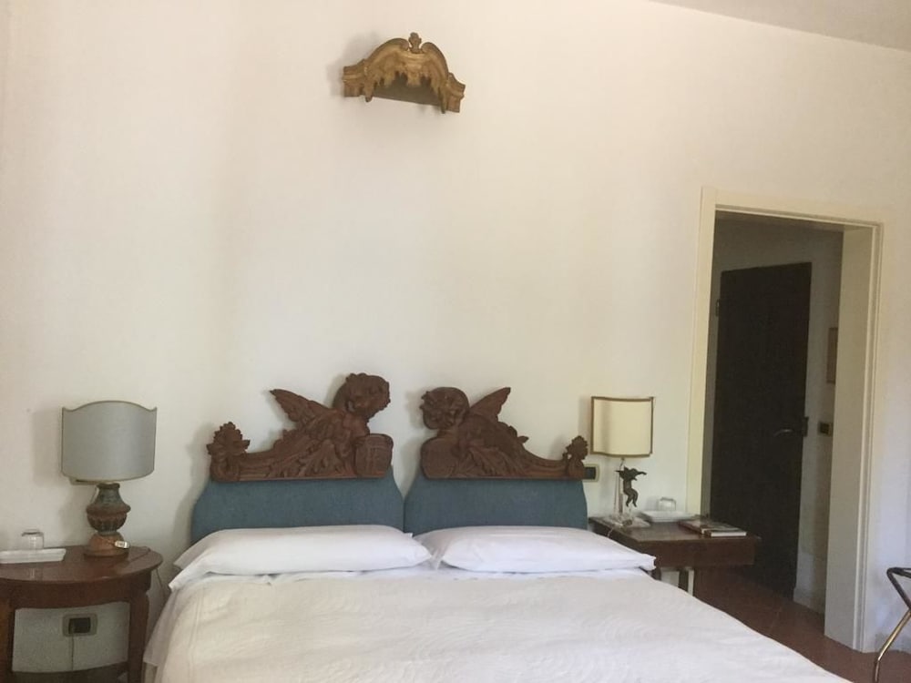 Single Room, Garden View