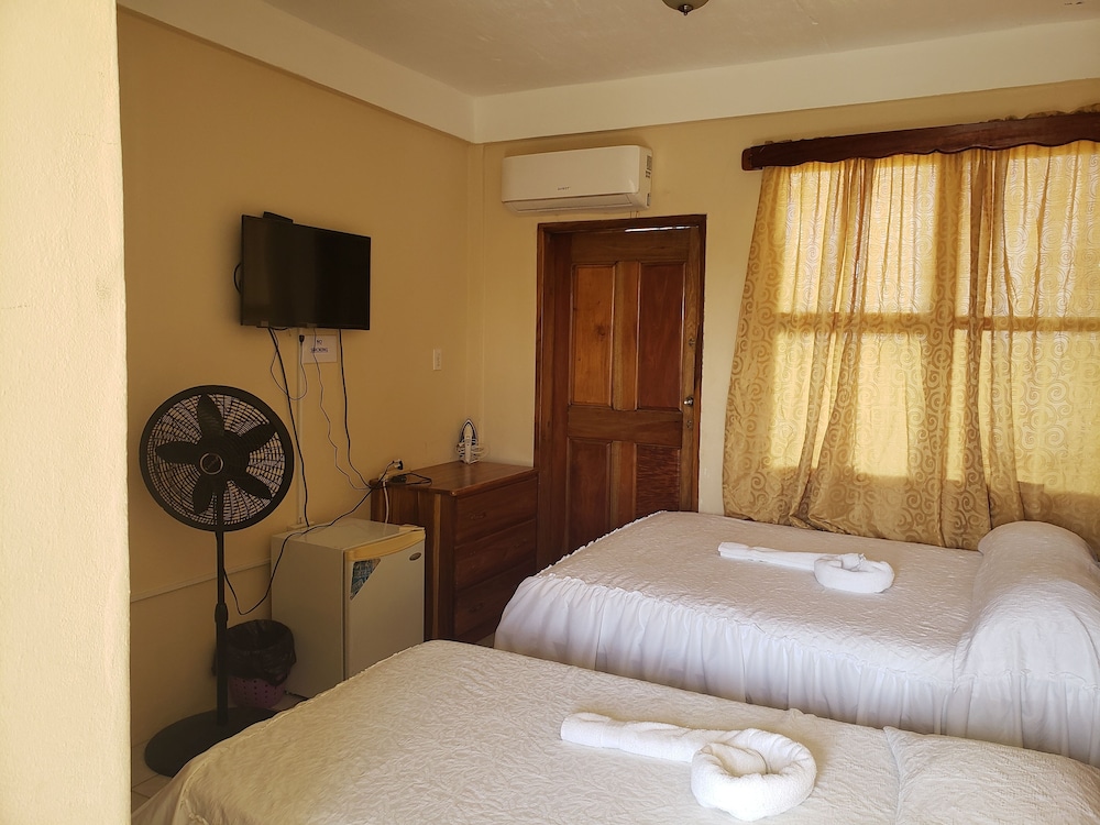 Deluxe Triple Room photo 1