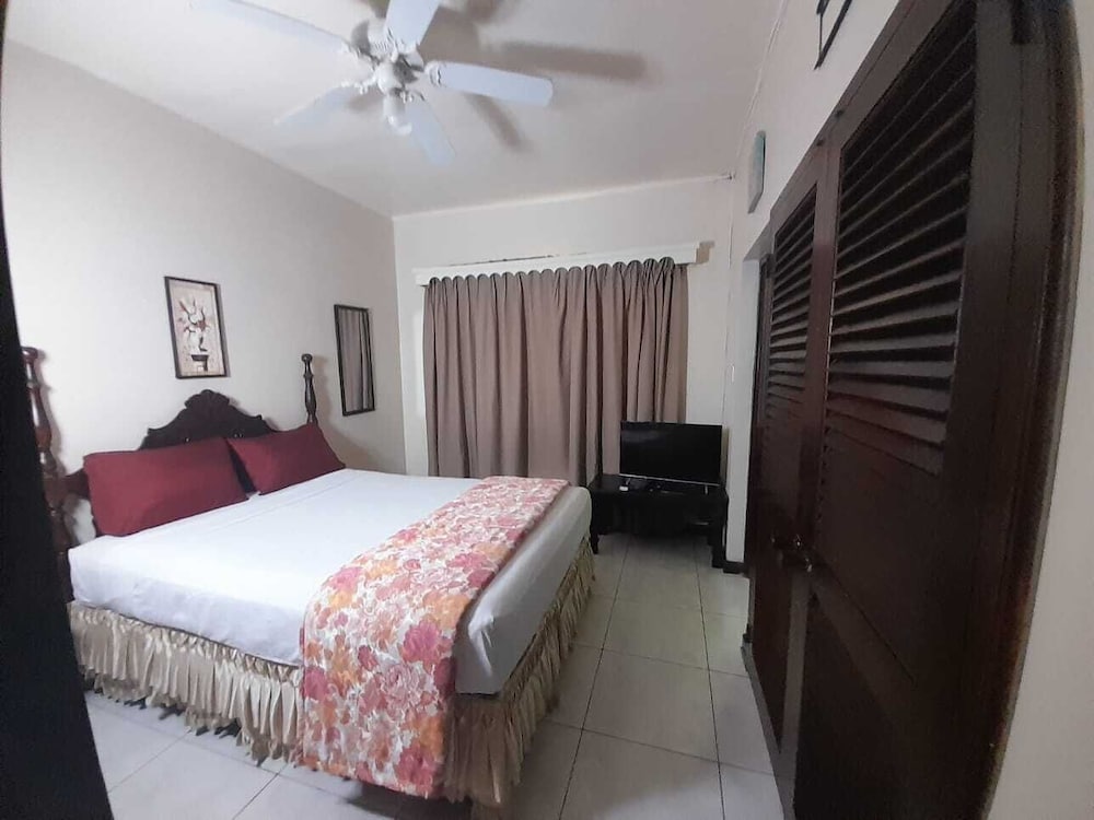 Basic Room (1)