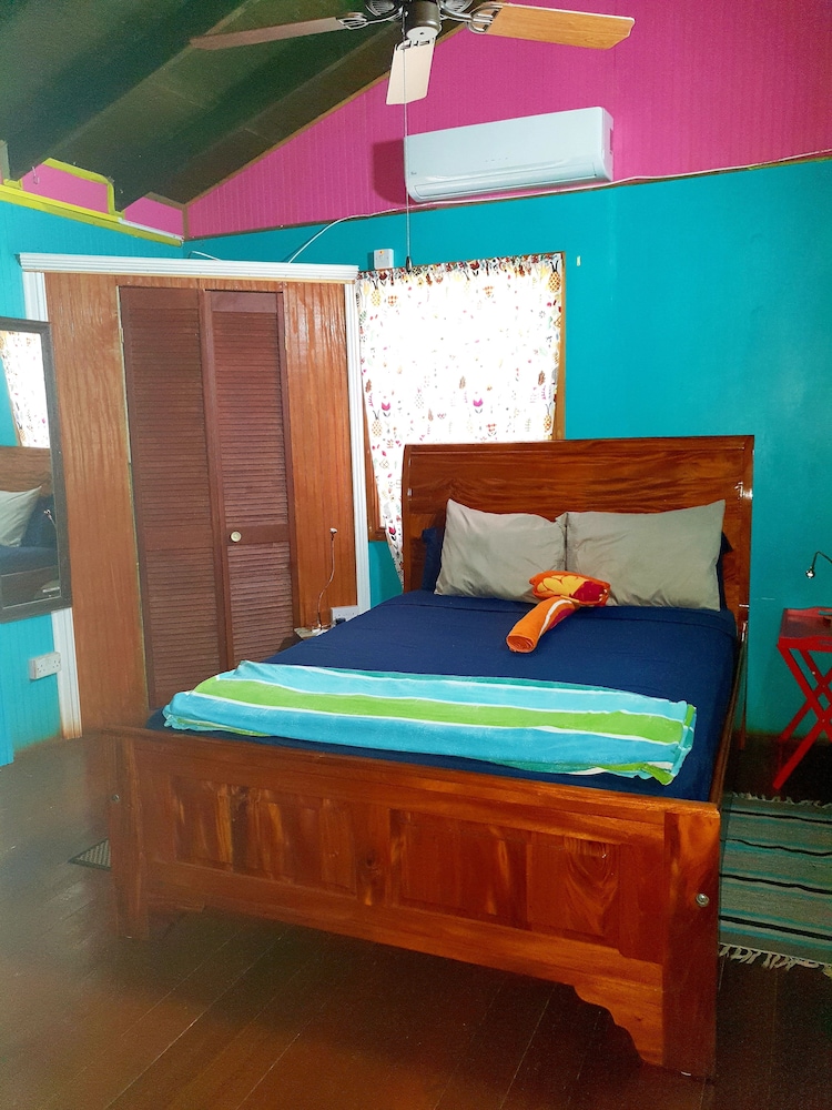 Traditional Cottage, Multiple Beds, Non Smoking photo 1