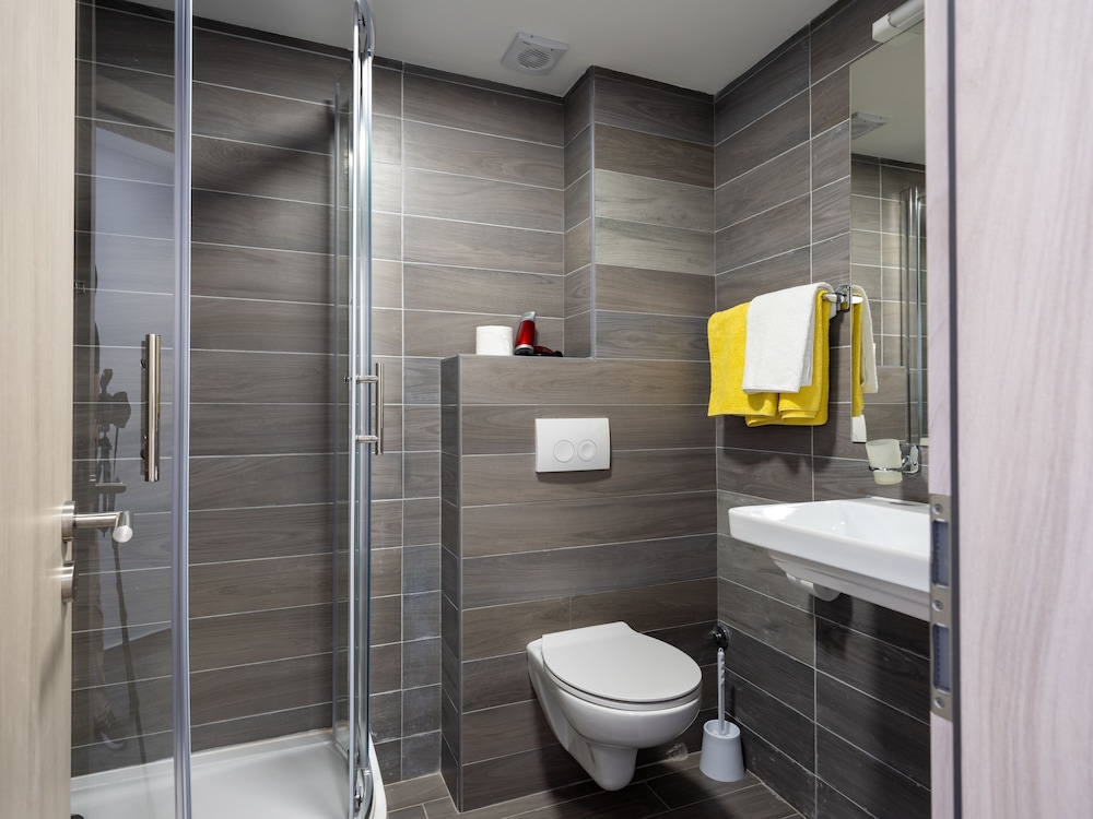 Family Studio Suite