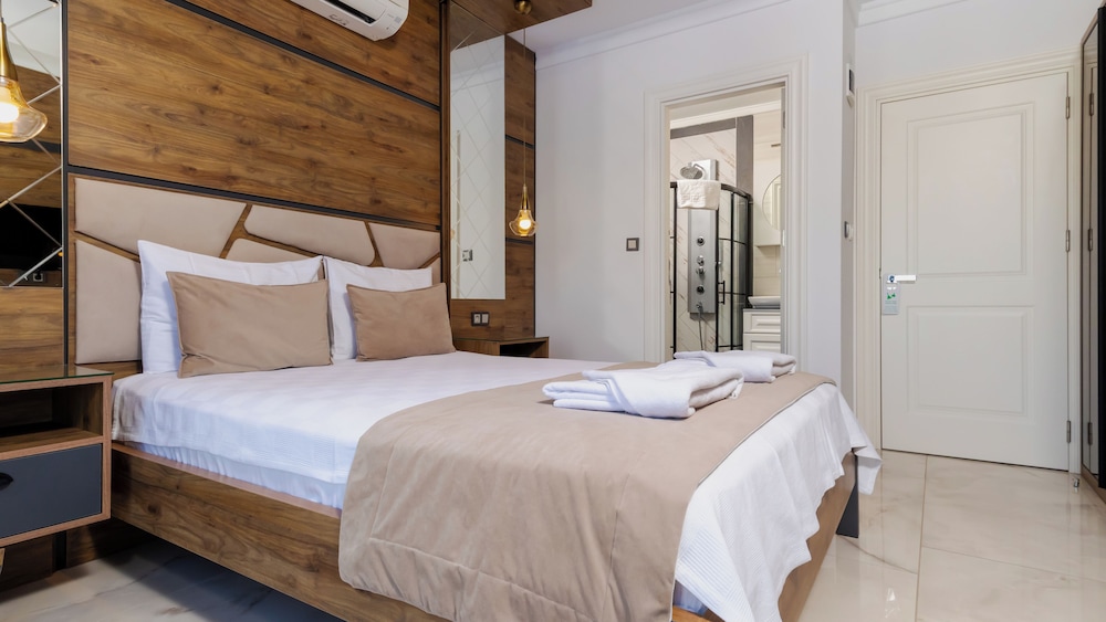 Standard Double Room - Photo 8