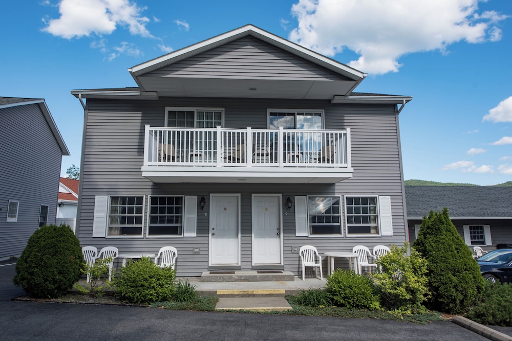 Three Bedroom Townhouse