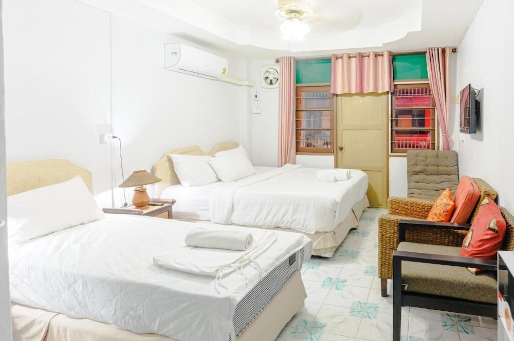 Economy Double Room. - Photo 4