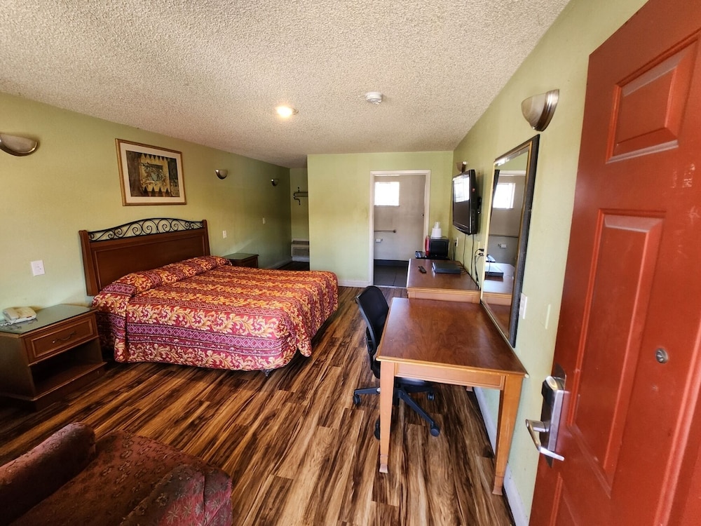 Vince's Motel Inc., Billede 5