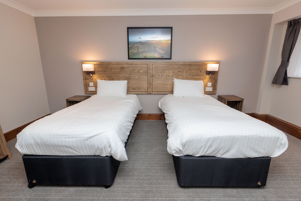 Standard Twin Room - Photo 3