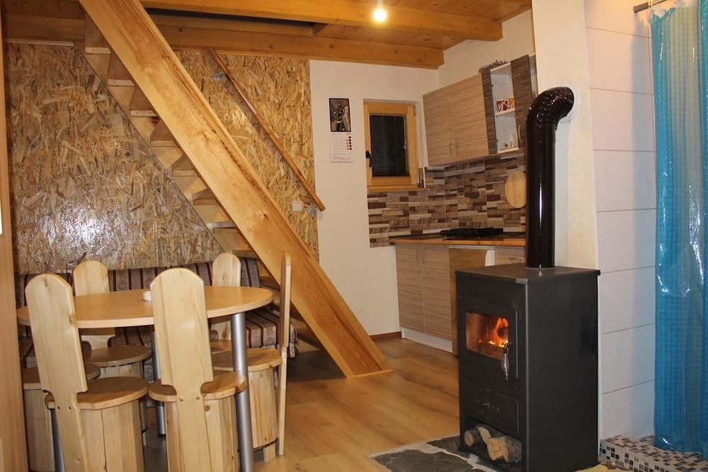 Log Cabin Basta photo 3
