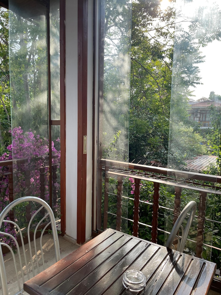 Superior Triple Room, 1 Double Bed with Sofa bed, Garden View photo 3