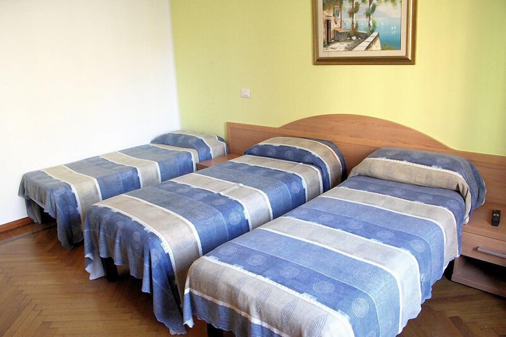 Triple Room, Private Bathroom (External)