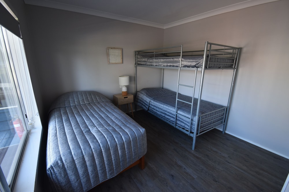 Comfort Apartment, 2 Bedrooms, River View (Unit 1) photo 1