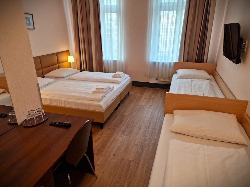 Quadruple Room photo 3