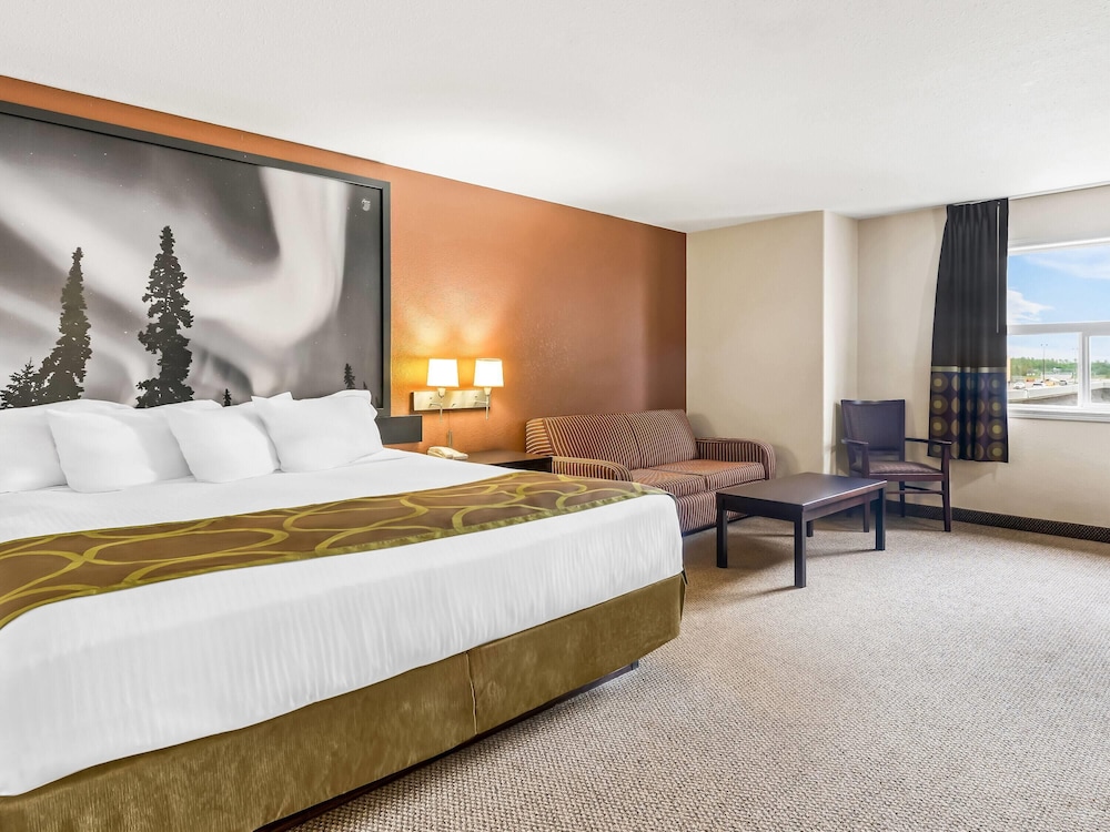 Suite, 1 King Bed, Non Smoking - Photo 4