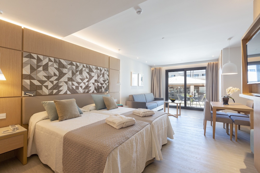 Family Studio, Balcony (2 adults + 1 child)