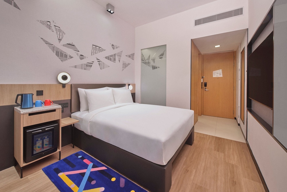 Room, 1 Queen Bed (Patio)