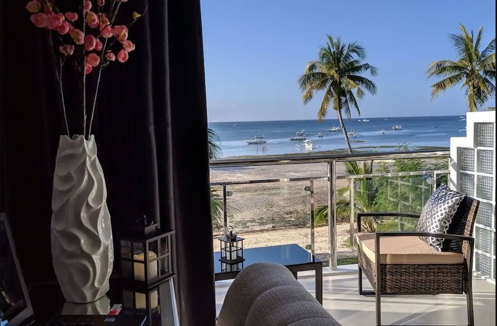 Honeymoon Room, 1 Queen Bed, Bathtub, Ocean View photo 3